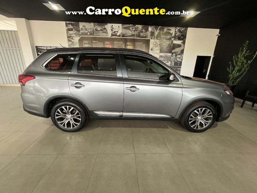 Mitsubishi OUTLANDER 3.0 GT 4X4 V6 24V GASOLINA 4P AUTOMÁTICO - Loja