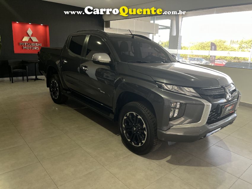 Mitsubishi L200 TRITON 2.4 16V TURBO DIESEL SPORT HPE CD 4P 4X4 AUTOMÁTICO - Loja