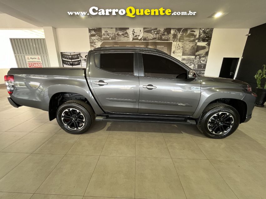 Mitsubishi L200 TRITON 2.4 16V TURBO DIESEL SPORT HPE CD 4P 4X4 AUTOMÁTICO - Loja