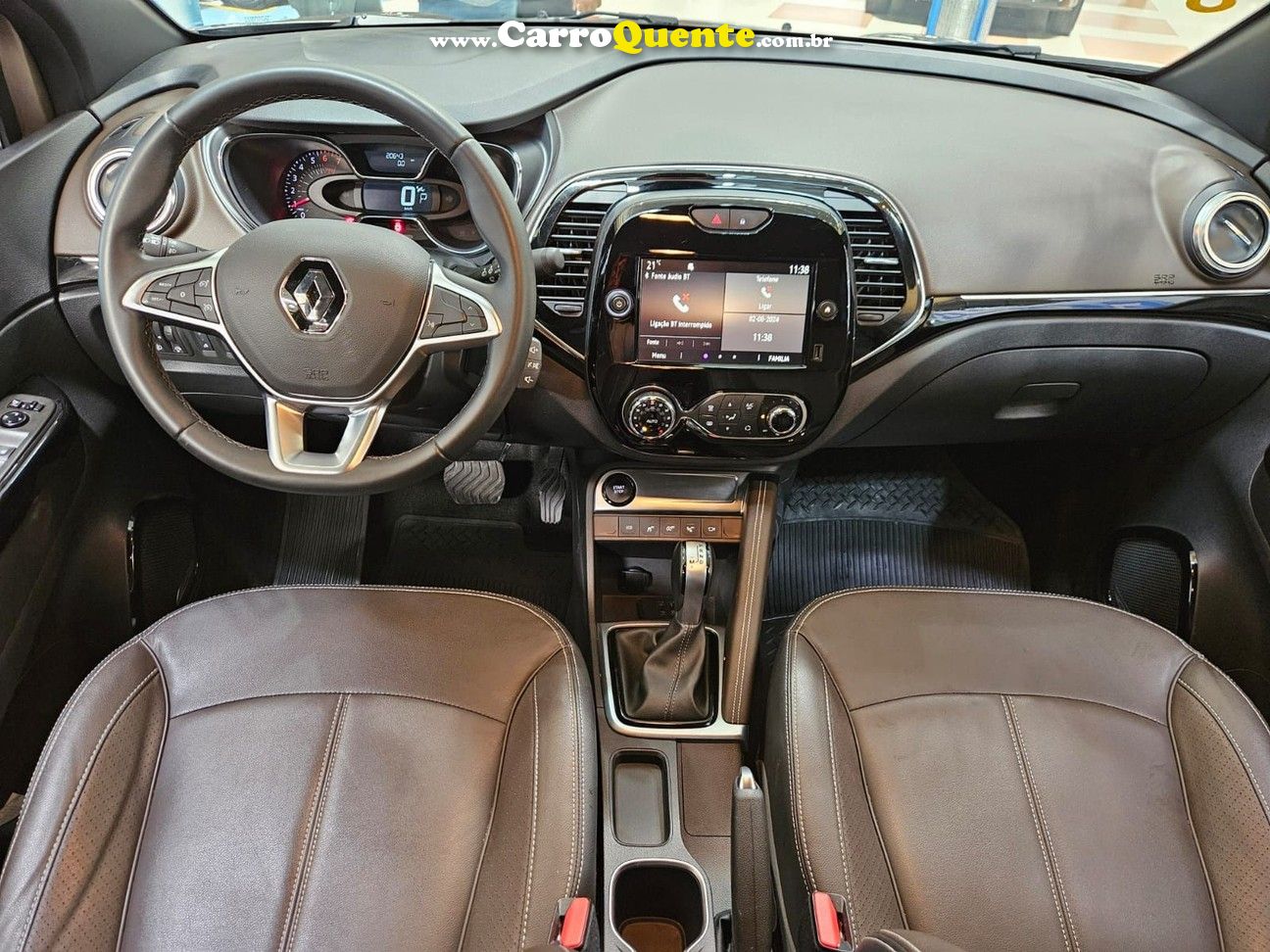 RENAULT CAPTUR 1.3 TURBO FLEX ICONIC * C/ APENAS 20.000 KM * - Loja