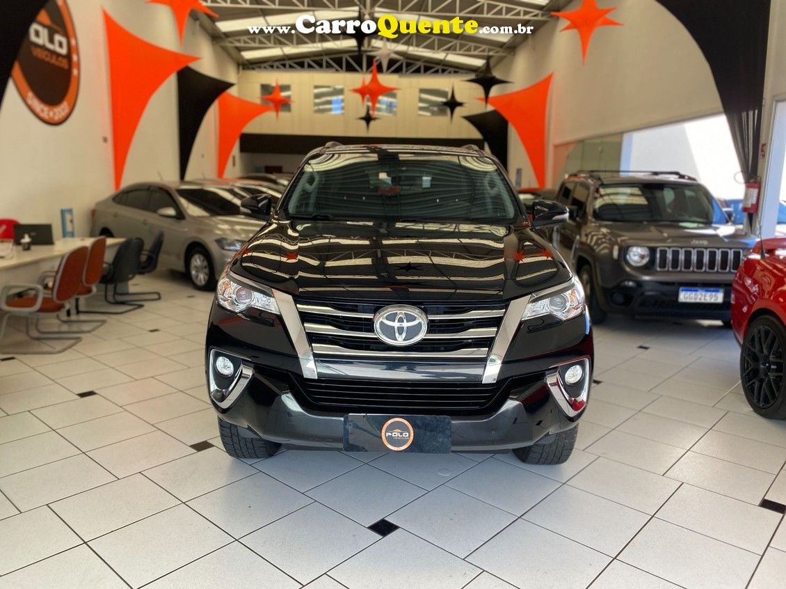 TOYOTA HILUX SW4 2.7 SR 7 LUGARES 4X2 16V - Loja