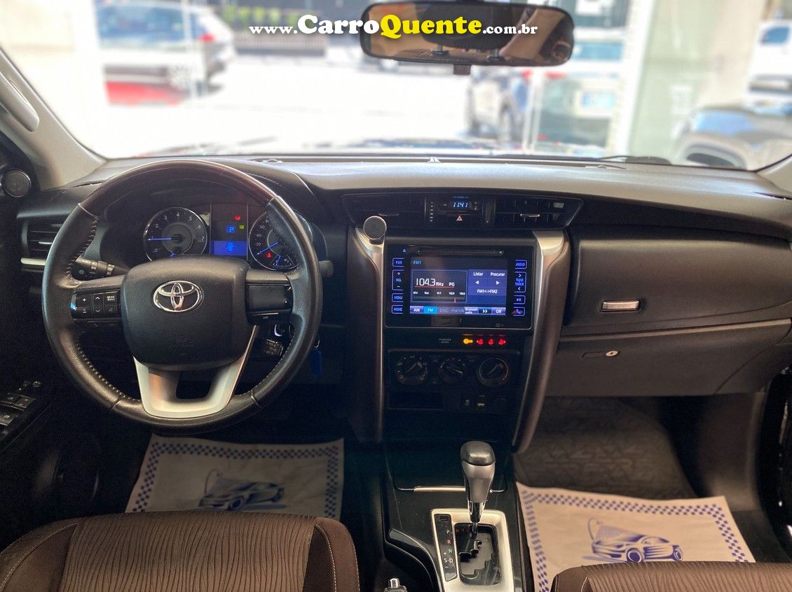 TOYOTA HILUX SW4 2.7 SR 7 LUGARES 4X2 16V - Loja