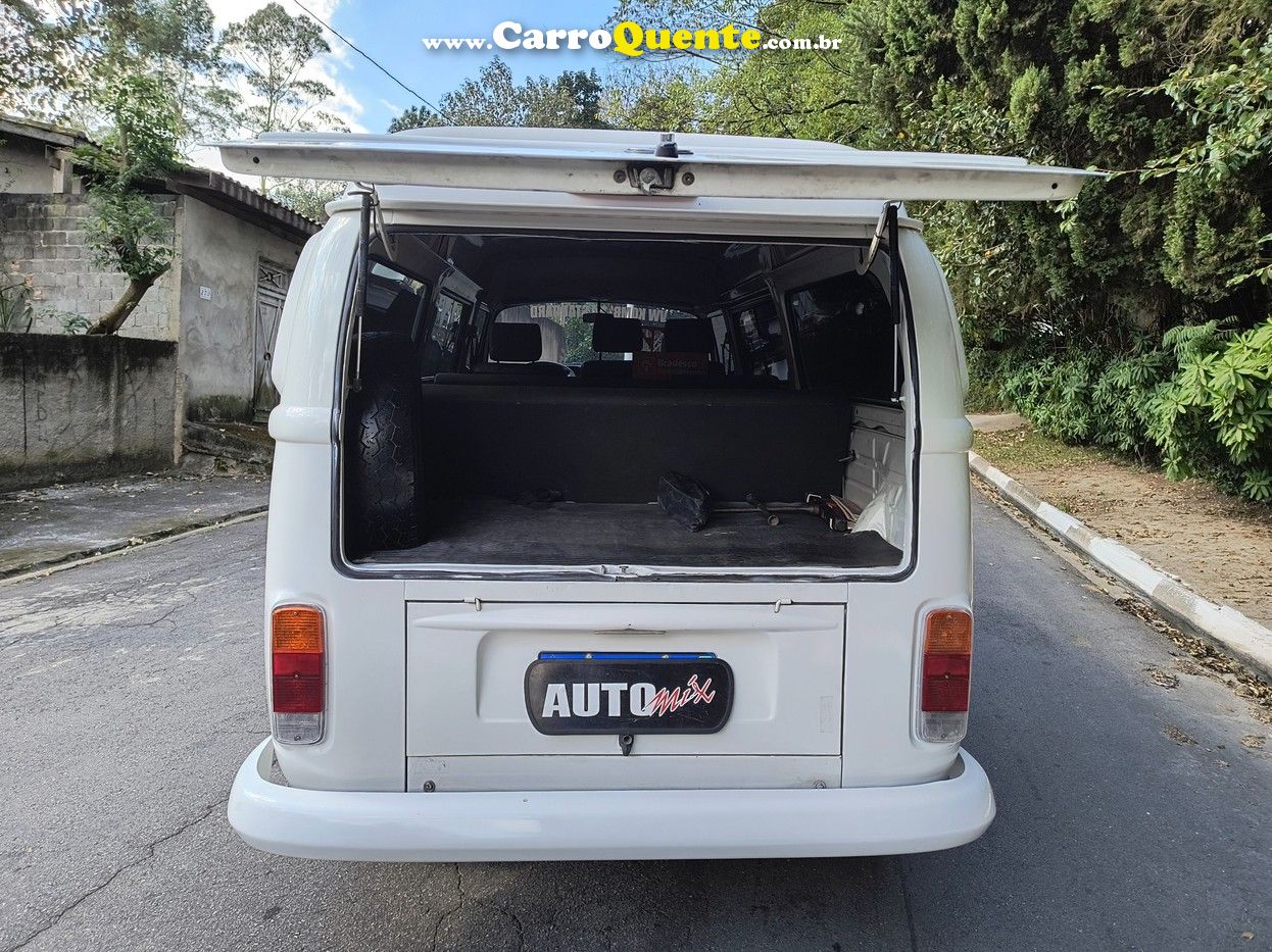 VOLKSWAGEN KOMBI 1.4 MI STD 8V - Loja