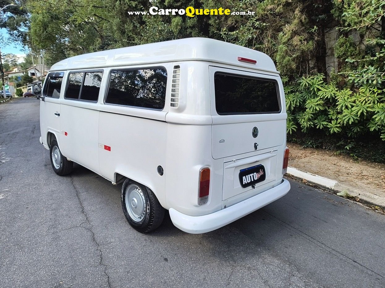 VOLKSWAGEN KOMBI 1.4 MI STD 8V - Loja