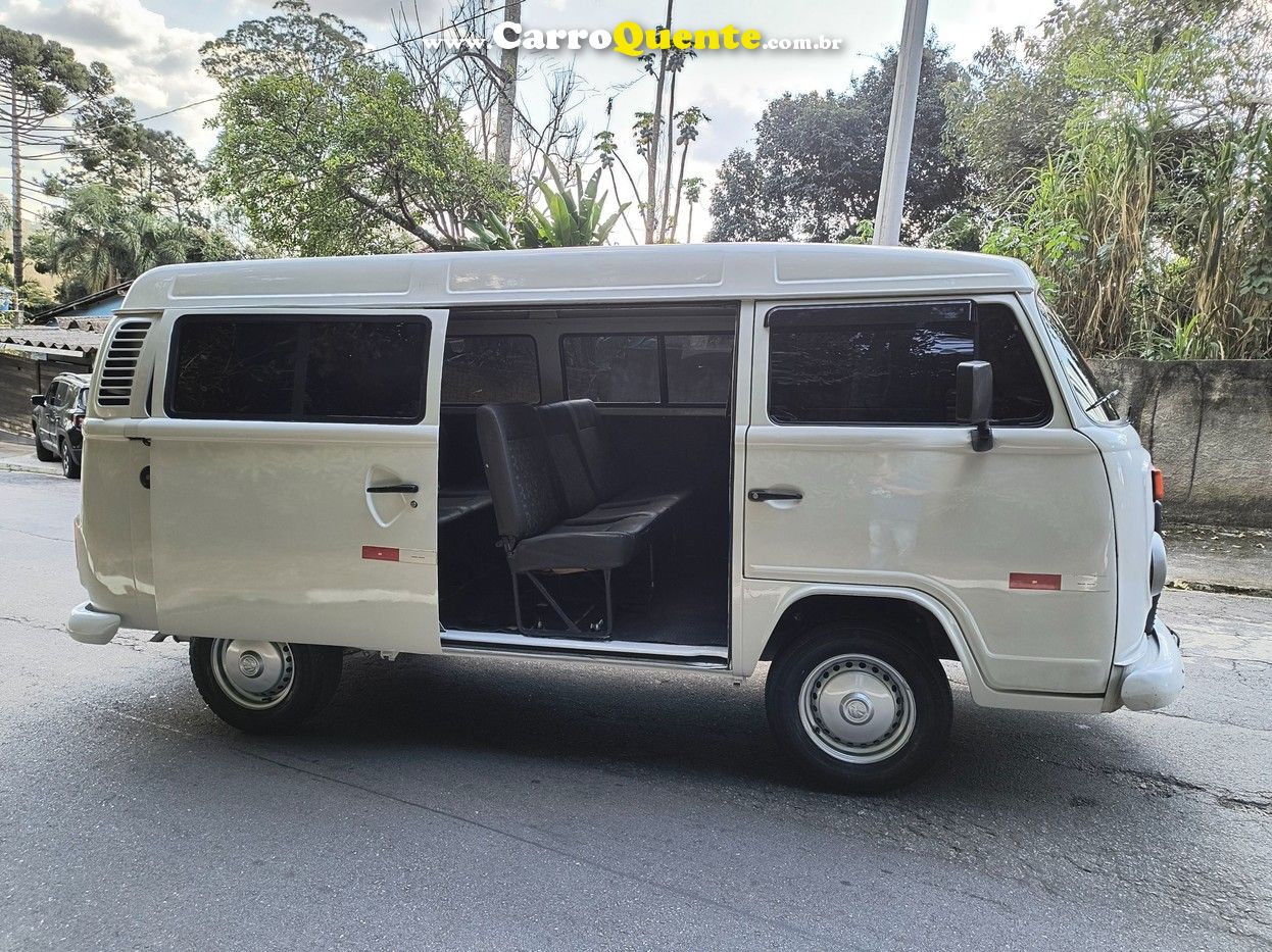 VOLKSWAGEN KOMBI 1.4 MI STD 8V - Loja