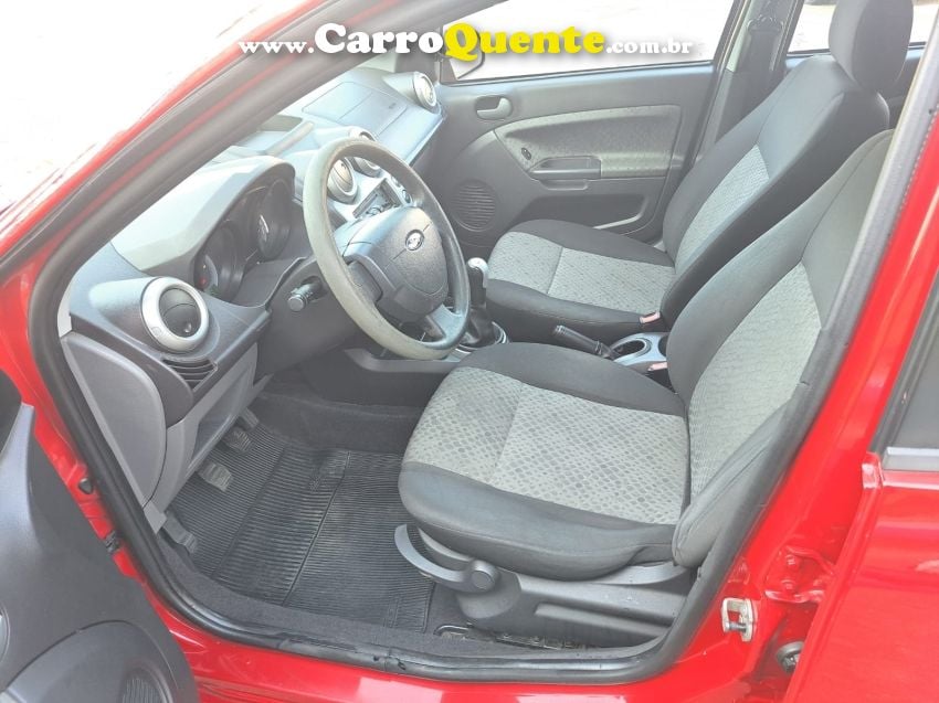 Ford FIESTA 1.6 ROCAM SE SEDAN 8V FLEX 4P MANUAL - Loja