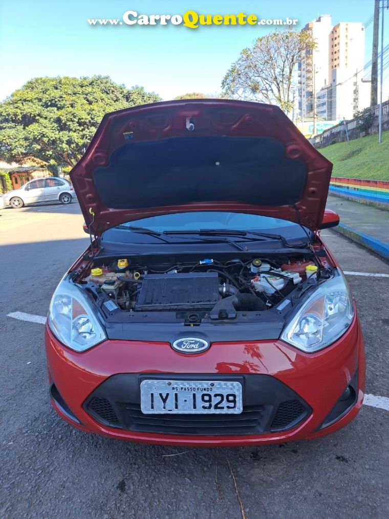 Ford FIESTA 1.6 ROCAM SE SEDAN 8V FLEX 4P MANUAL - Loja