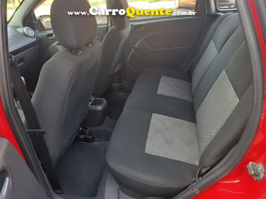 Ford FIESTA 1.6 ROCAM SE SEDAN 8V FLEX 4P MANUAL - Loja