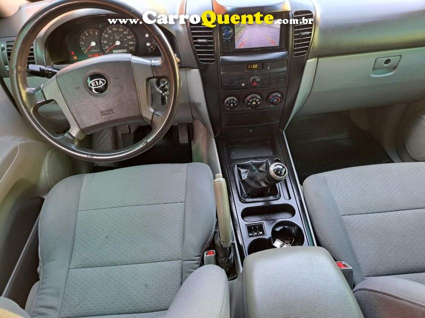 KIA SORENTO 2.5 LX 4X4 16V DIESEL 4P MANUAL - Loja