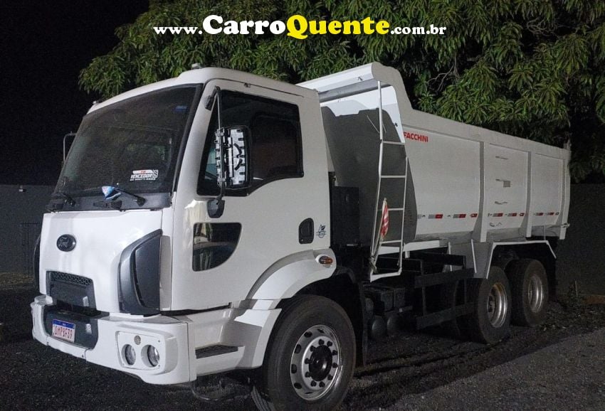 Ford Cargo 2629 CARGO 2629 E 6x4 Turbo 2p Caçamba - Loja