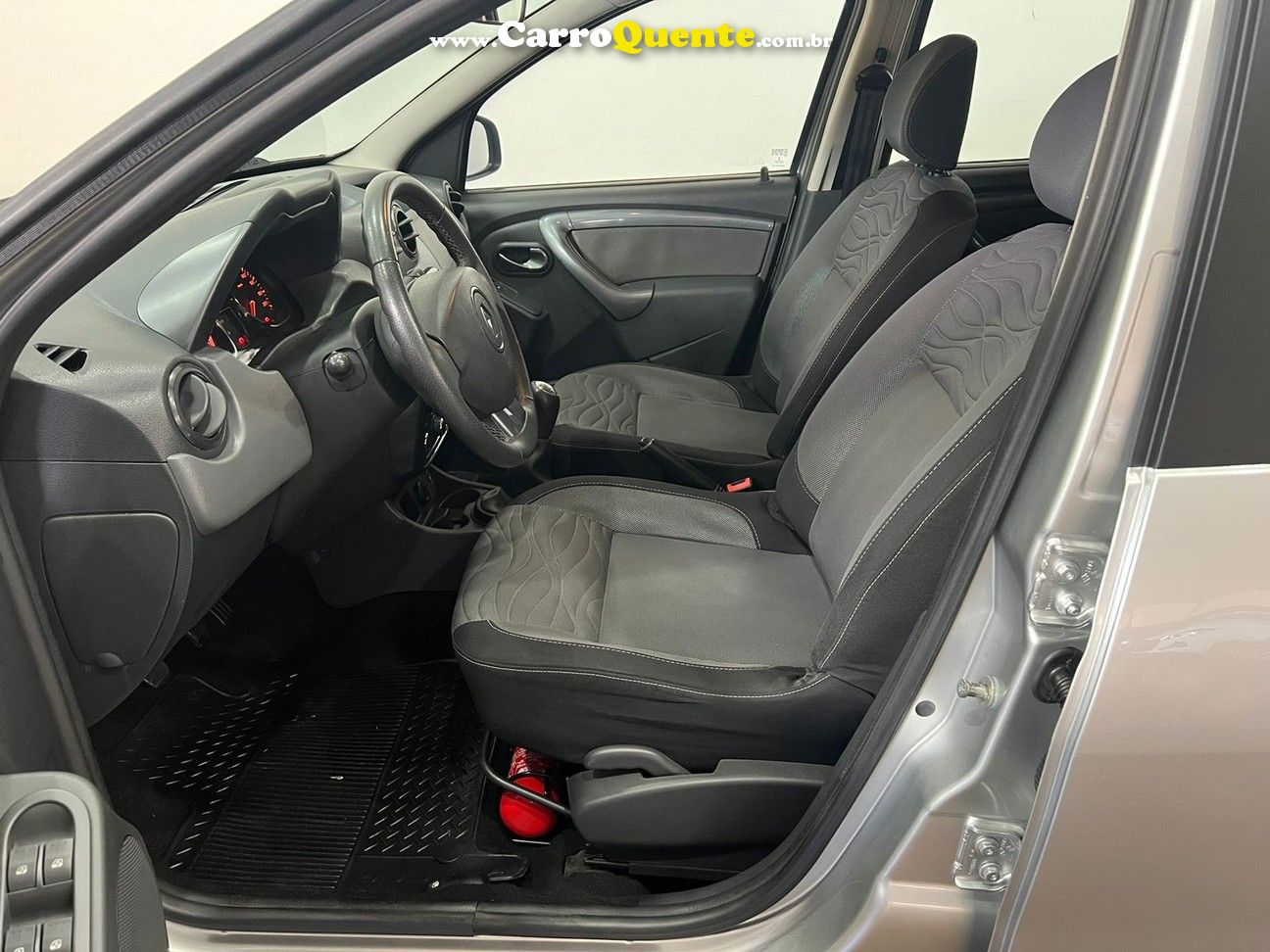 RENAULT DUSTER 1.6 DYNAMIQUE 4X2 16V - Loja