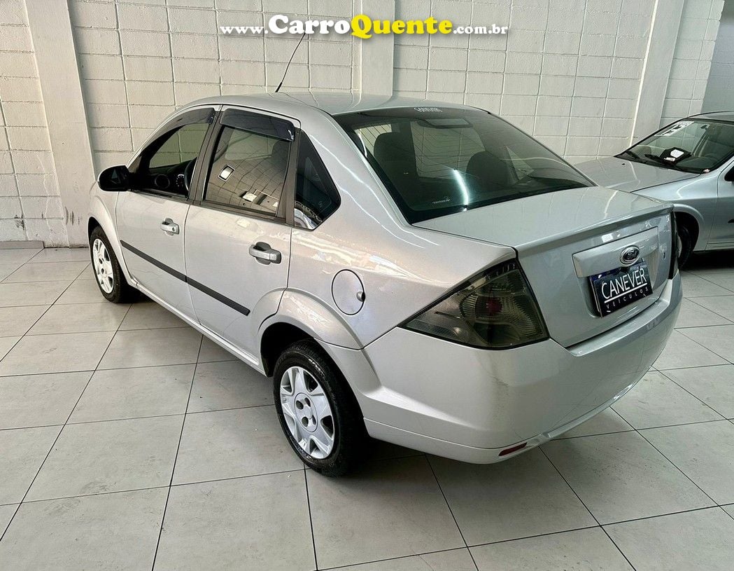 FORD FIESTA 1.6 SE SEDAN 16V - Loja