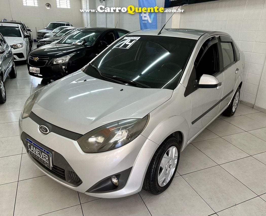 FORD FIESTA 1.6 SE SEDAN 16V - Loja