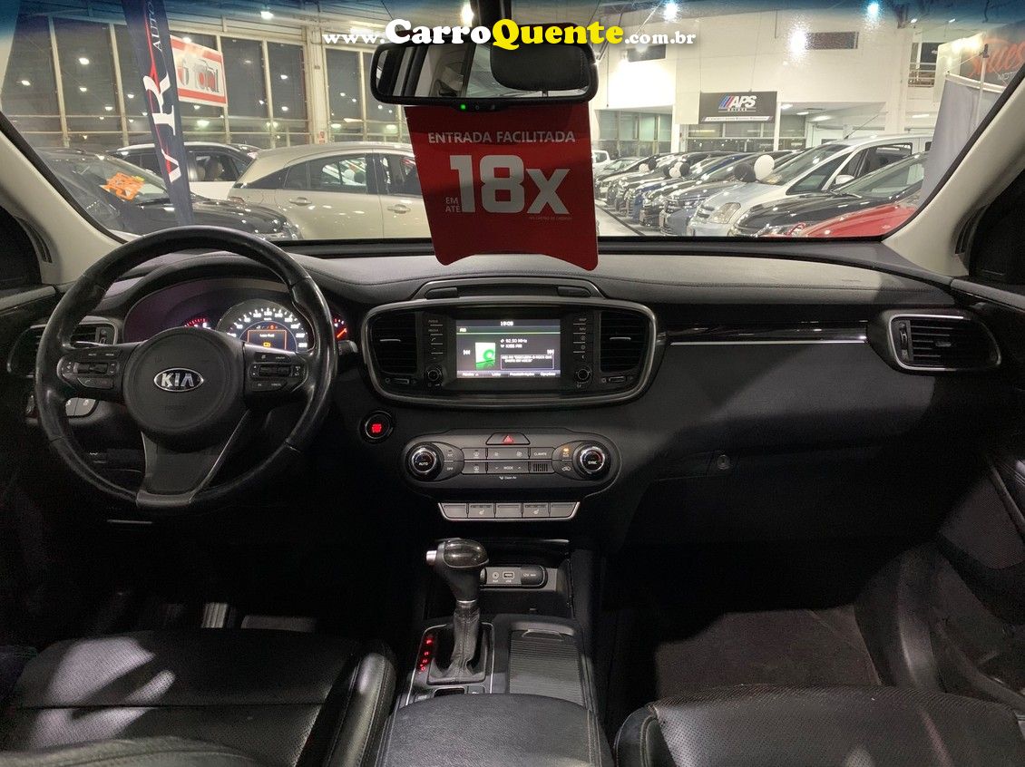 KIA SORENTO 3.3 V6 EX 7L KM 99.000 BLINDADO .COM TETO - Loja