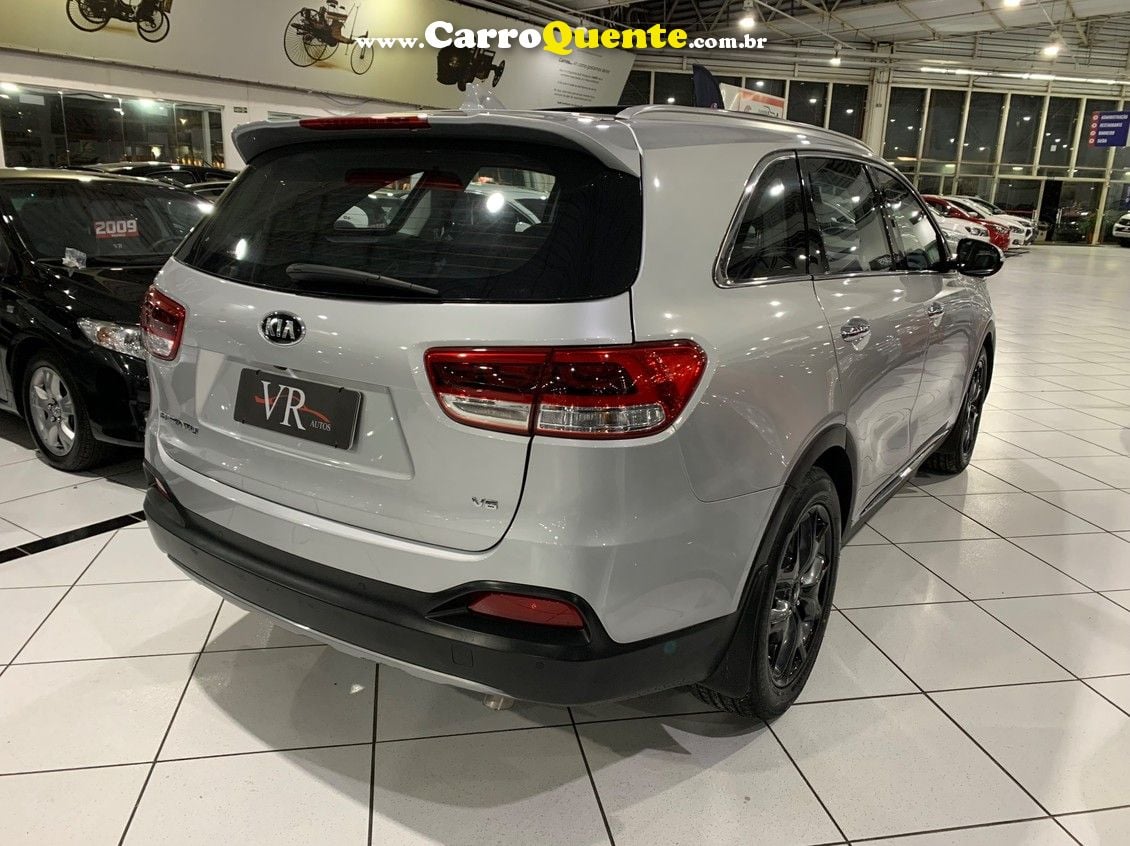 KIA SORENTO 3.3 V6 EX 7L KM 99.000 BLINDADO .COM TETO - Loja