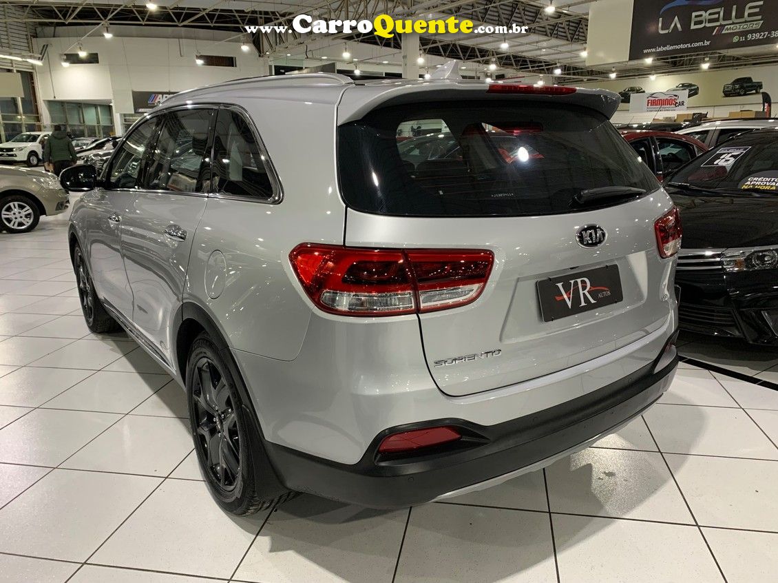 KIA SORENTO 3.3 V6 EX 7L KM 99.000 BLINDADO .COM TETO - Loja