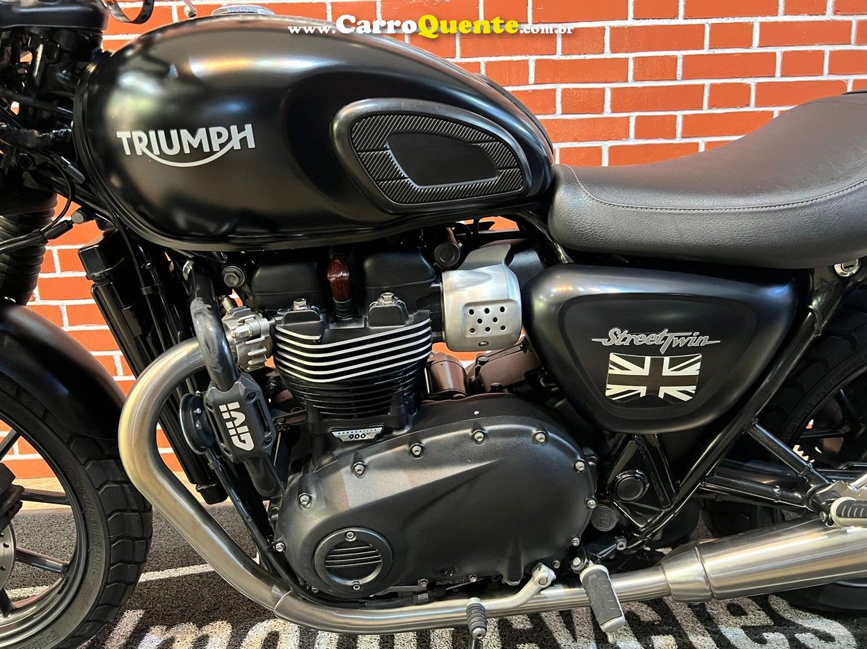 TRIUMPH STREET TWIN  - Loja