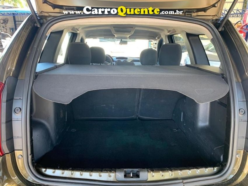 Renault DUSTER 1.6 DYNAMIQUE 4X2 16V FLEX 4P MANUAL - Loja