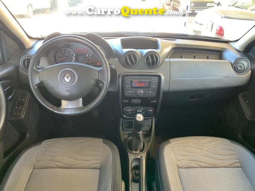 Renault DUSTER 1.6 DYNAMIQUE 4X2 16V FLEX 4P MANUAL - Loja