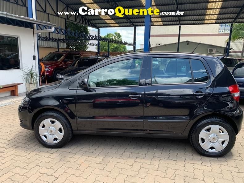 Volkswagen FOX 1.0 MI BLACKFOX 8V FLEX 4P MANUAL - Loja