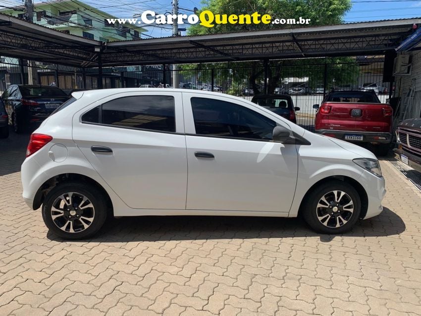 Chevrolet ONIX 1.0 MPFI JOY 8V FLEX 4P MANUAL - Loja