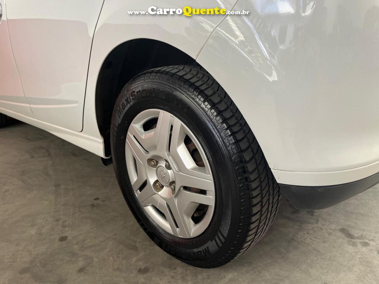 CHEVROLET   ONIX HATCH LT 1.0 8V FLEXPOWER 5P MEC.   BRANCO 2014 1.0 FLEX - Loja