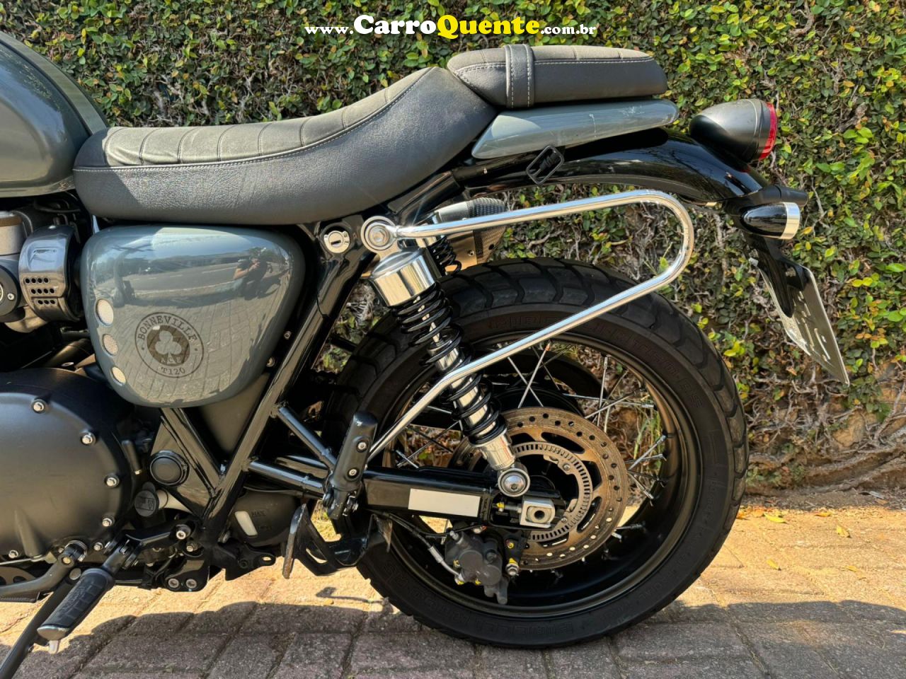 TRIUMPH   BONNEVILLE T120 BLACK   CINZA 2017 1200 GASOLINA - Loja