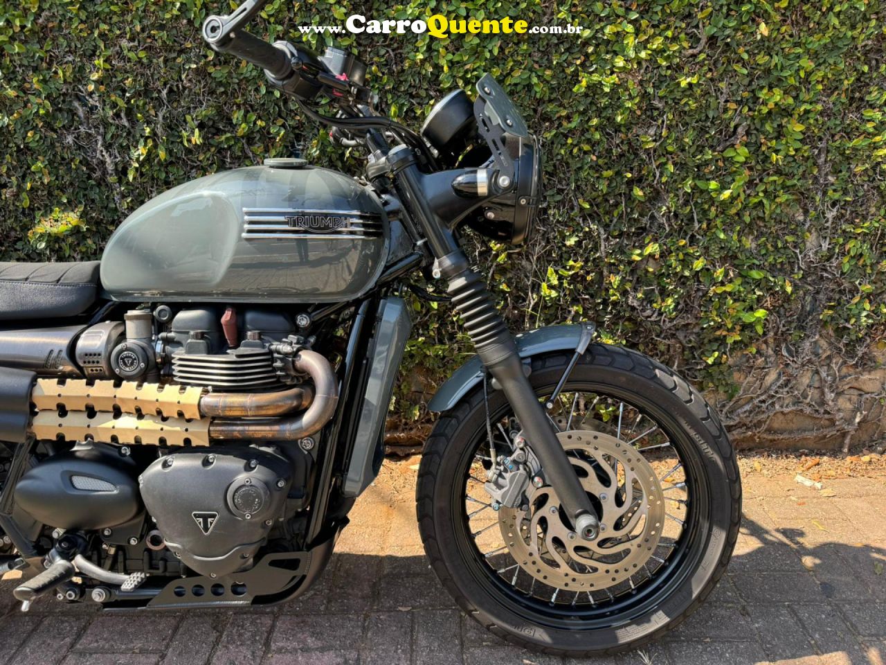 TRIUMPH   BONNEVILLE T120 BLACK   CINZA 2017 1200 GASOLINA - Loja