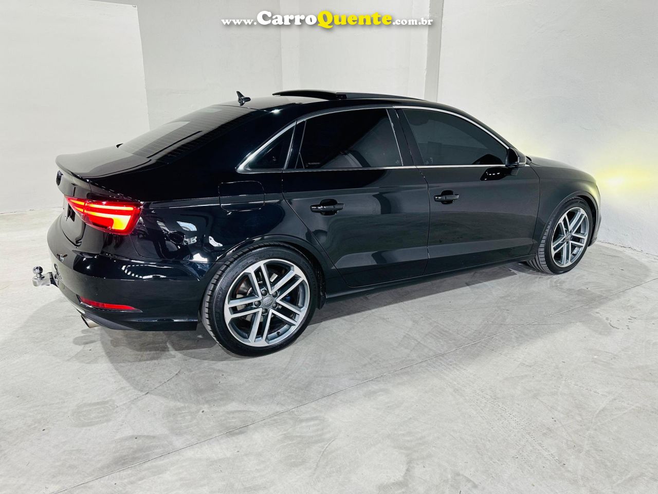 AUDI   A3 SEDAN PERFORMANCE 2.0 TFSI S-TRONIC   PRETO 2019 2.0 GASOLINA - Loja