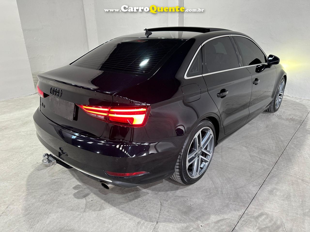 AUDI   A3 SEDAN PERFORMANCE 2.0 TFSI S-TRONIC   PRETO 2019 2.0 GASOLINA - Loja