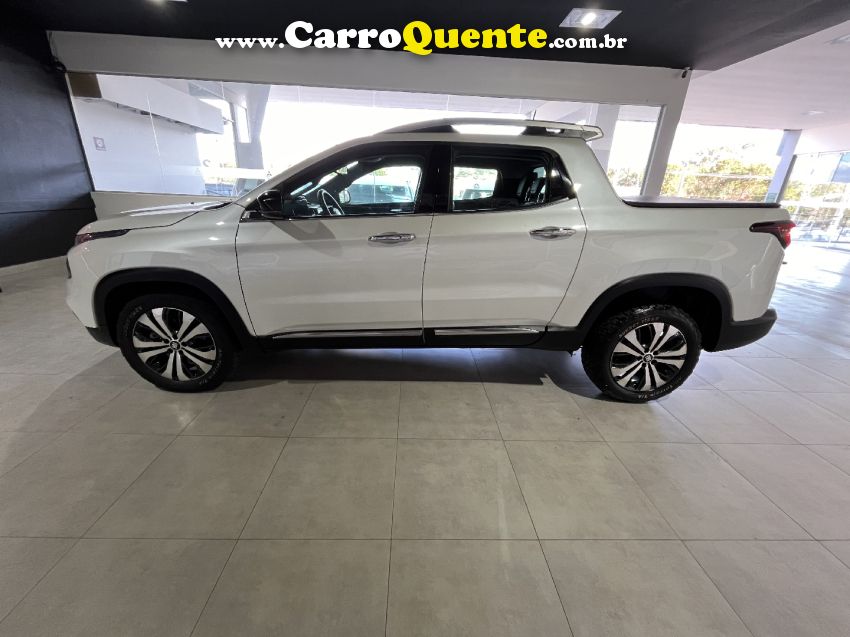 Fiat TORO 2.0 16V TURBO DIESEL VOLCANO 4WD AT9 - Loja