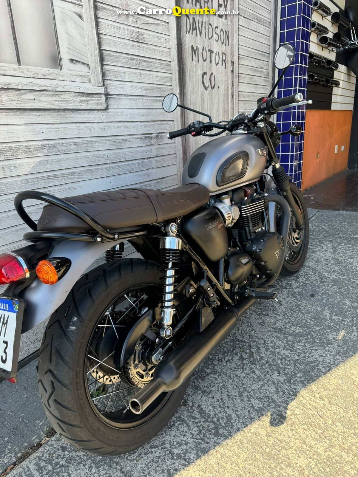 TRIUMPH BONNEVILLE T120 BLACK 1200 - Loja