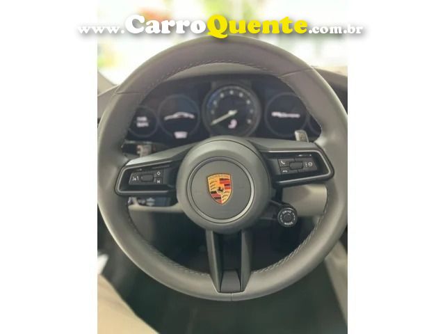 PORSCHE 911 3.0 24V H6 CARRERA 4 PDK - Loja