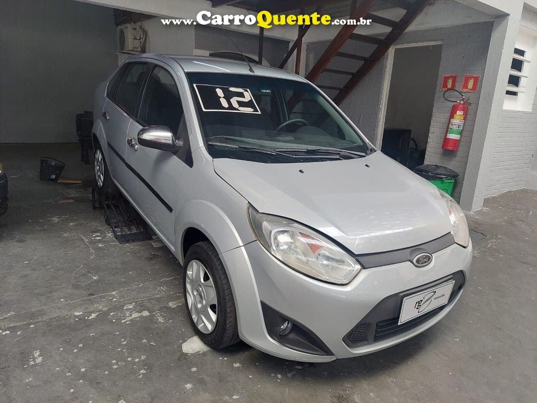 FORD FIESTA 1.6 MPI SEDAN 8V - Loja