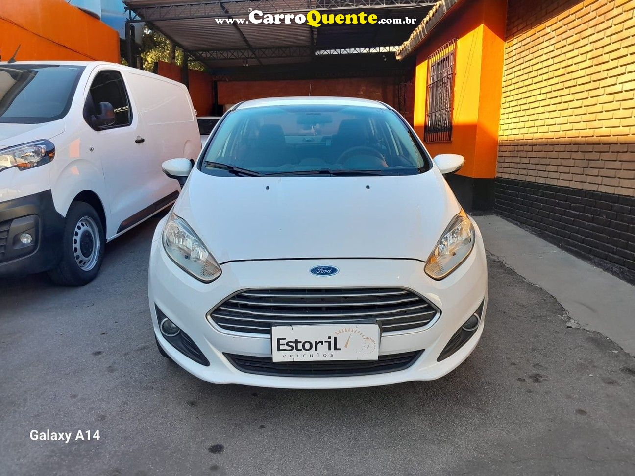 FORD FIESTA 1.6 SE SEDAN 16V - Loja