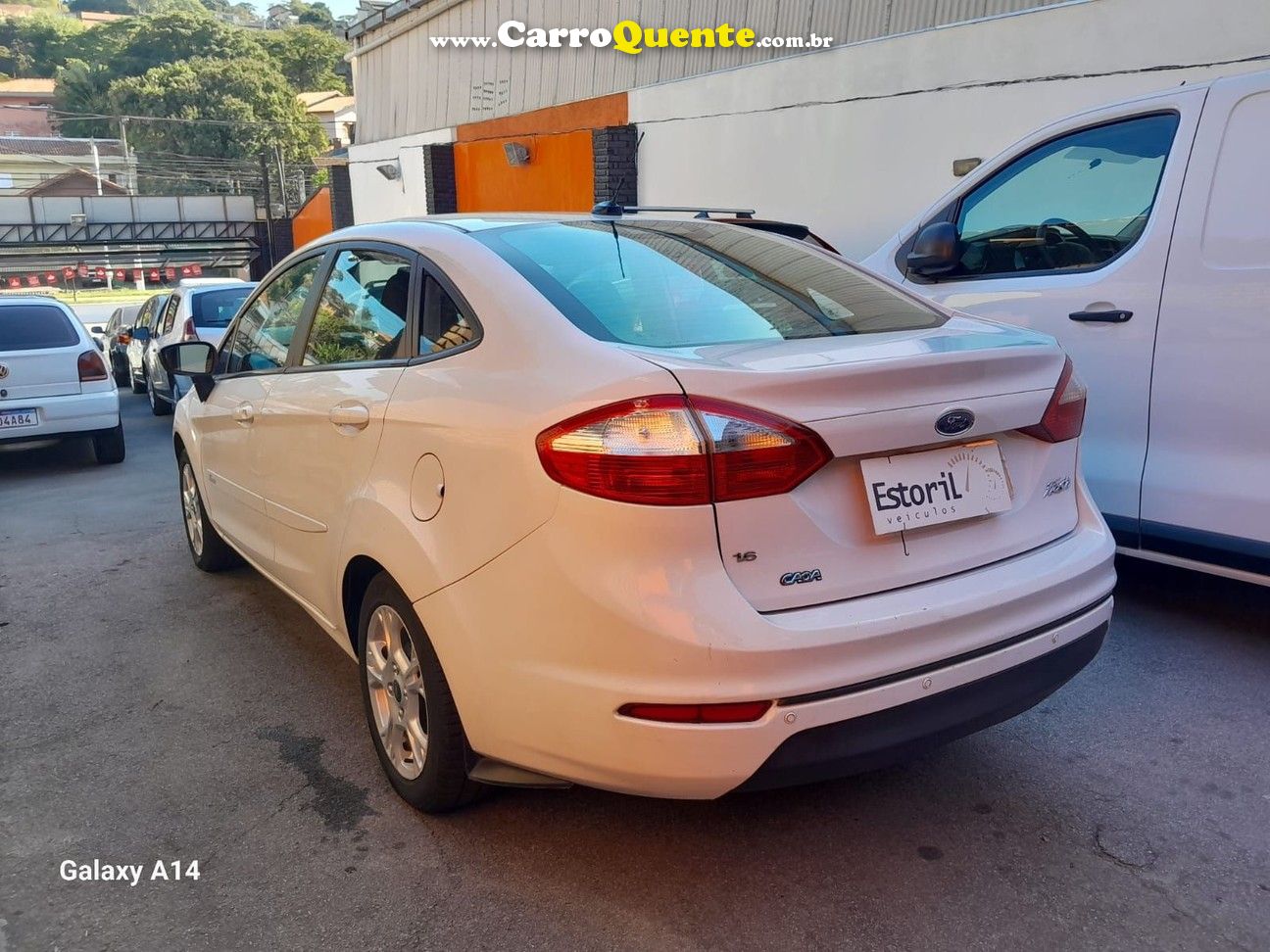 FORD FIESTA 1.6 SE SEDAN 16V - Loja