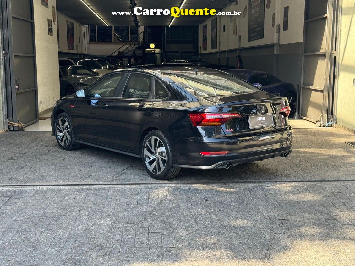 VOLKSWAGEN JETTA 2.0 350 TSI GLI DSG - Loja