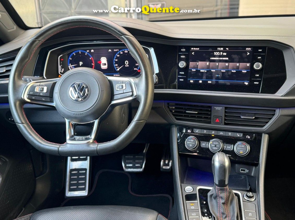 VOLKSWAGEN JETTA 2.0 350 TSI GLI DSG - Loja