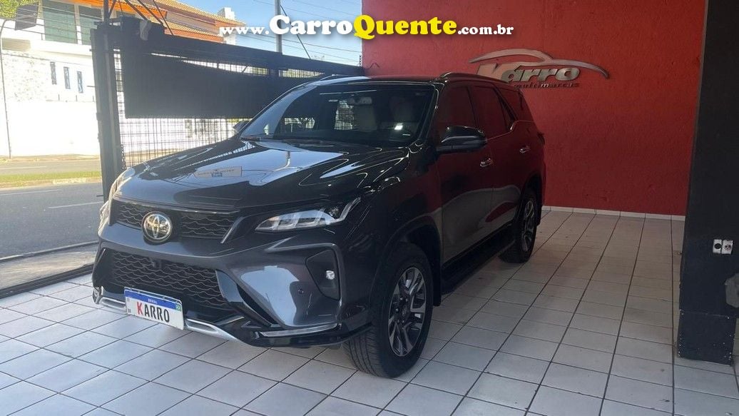 TOYOTA HILUX SW4 2.8 D-4D TURBO DIAMOND 7L 4X4 - Loja