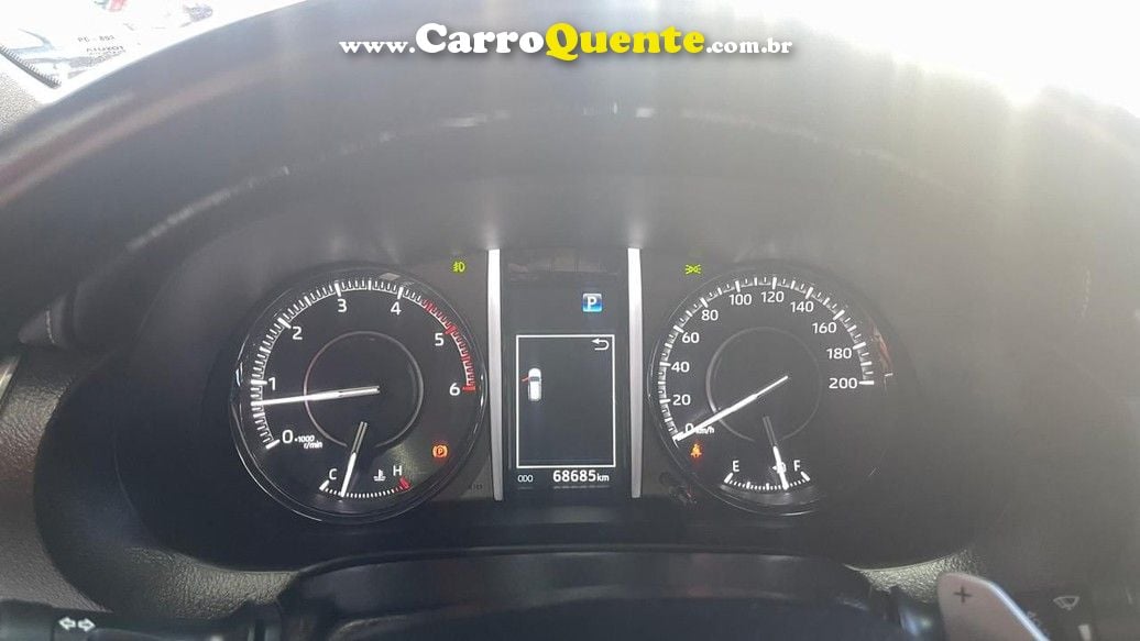 TOYOTA HILUX SW4 2.8 D-4D TURBO DIAMOND 7L 4X4 - Loja