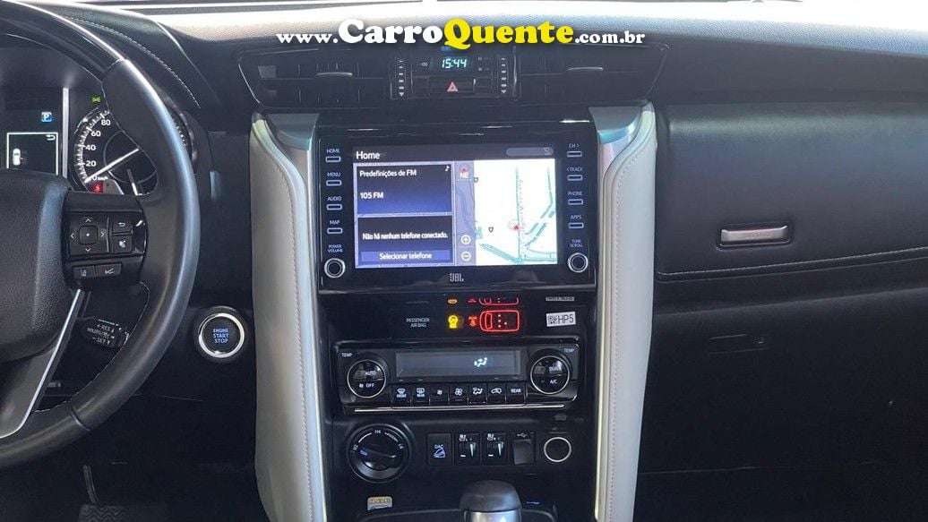 TOYOTA HILUX SW4 2.8 D-4D TURBO DIAMOND 7L 4X4 - Loja