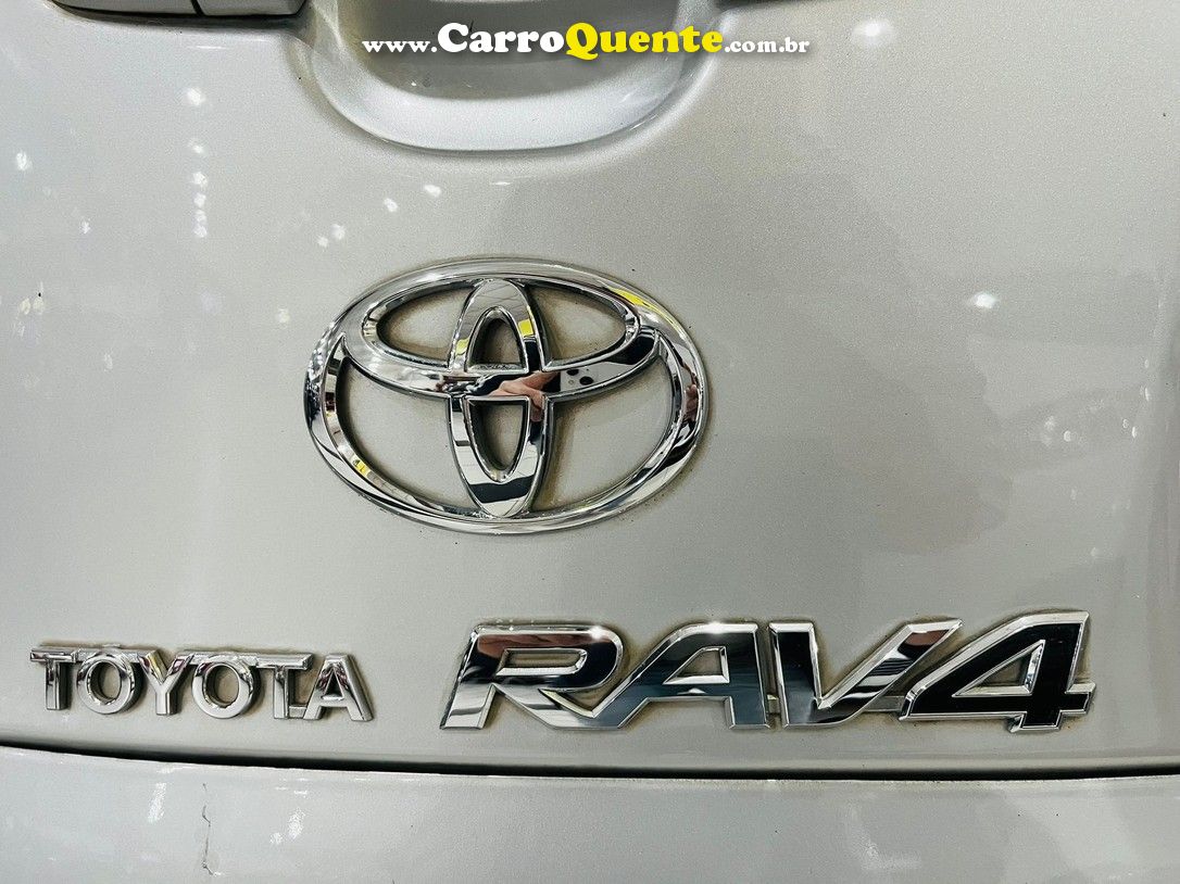 TOYOTA RAV4 2.4 4X2 16V - Loja