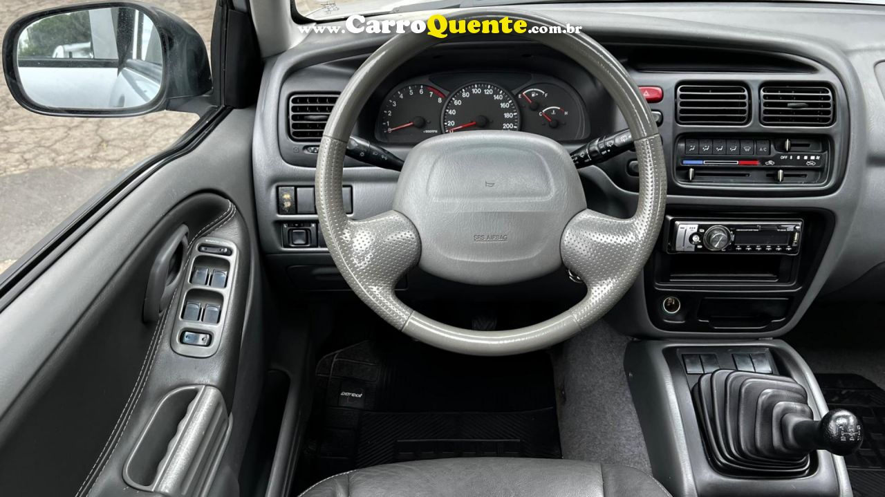 CHEVROLET   TRACKER 2.0 16V 128CV MPFI 4X4 5P   PRATA 2009 2.0 GASOLINA - Loja