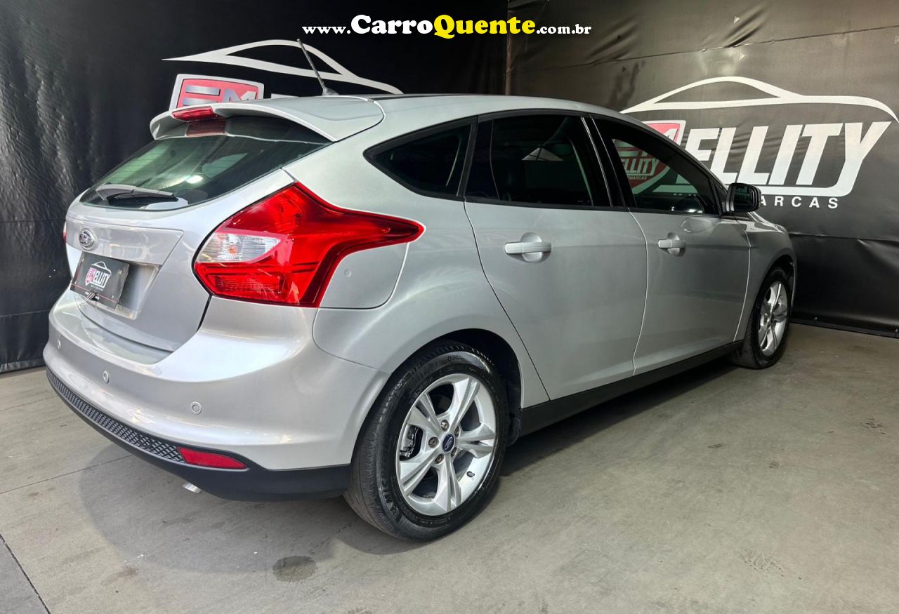 FORD   FOCUS 1.6 SSESE PLUS FLEX 8V16V  5P   PRATA 2015 1.6 FLEX - Loja