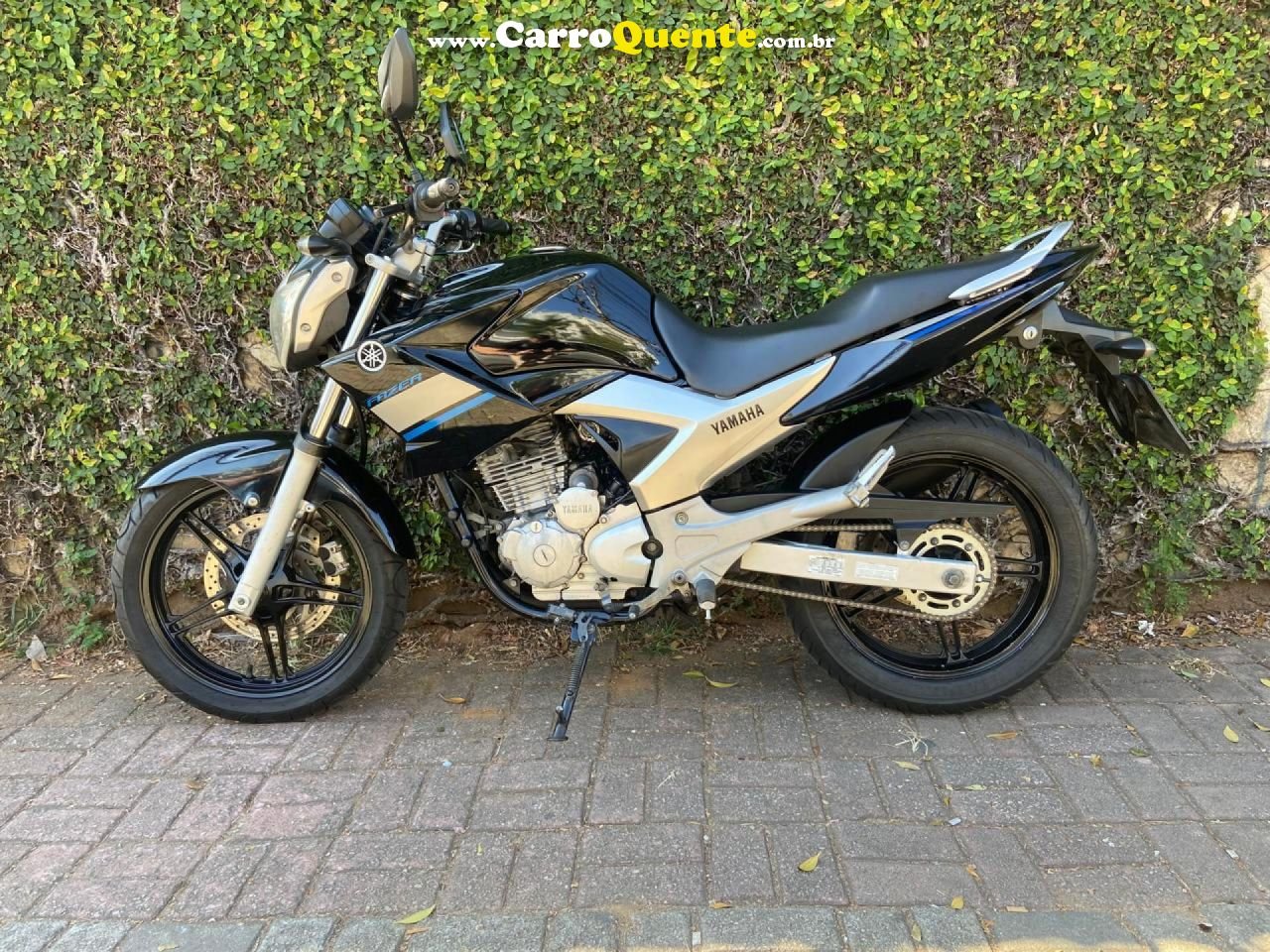 YAMAHA    FAZER YS 250   PRETO 2014 250 GASOLINA - Loja