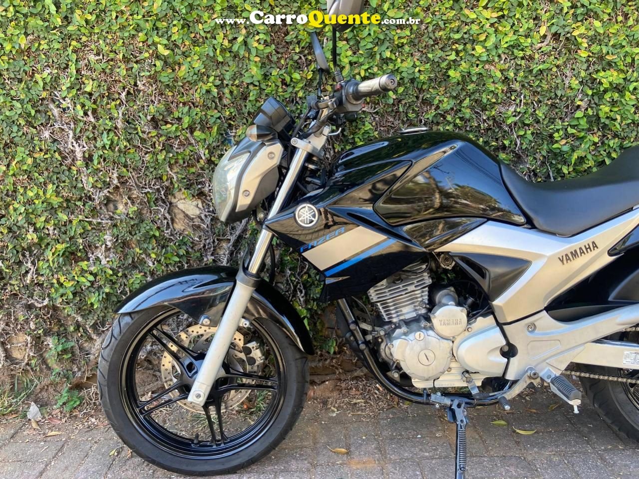 YAMAHA    FAZER YS 250   PRETO 2014 250 GASOLINA - Loja