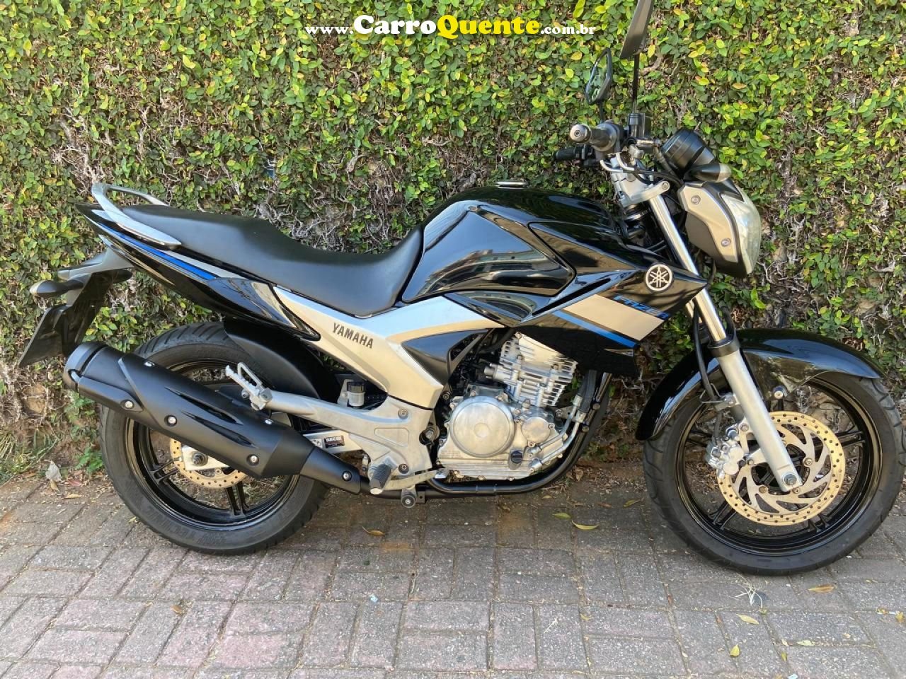 YAMAHA    FAZER YS 250   PRETO 2014 250 GASOLINA - Loja