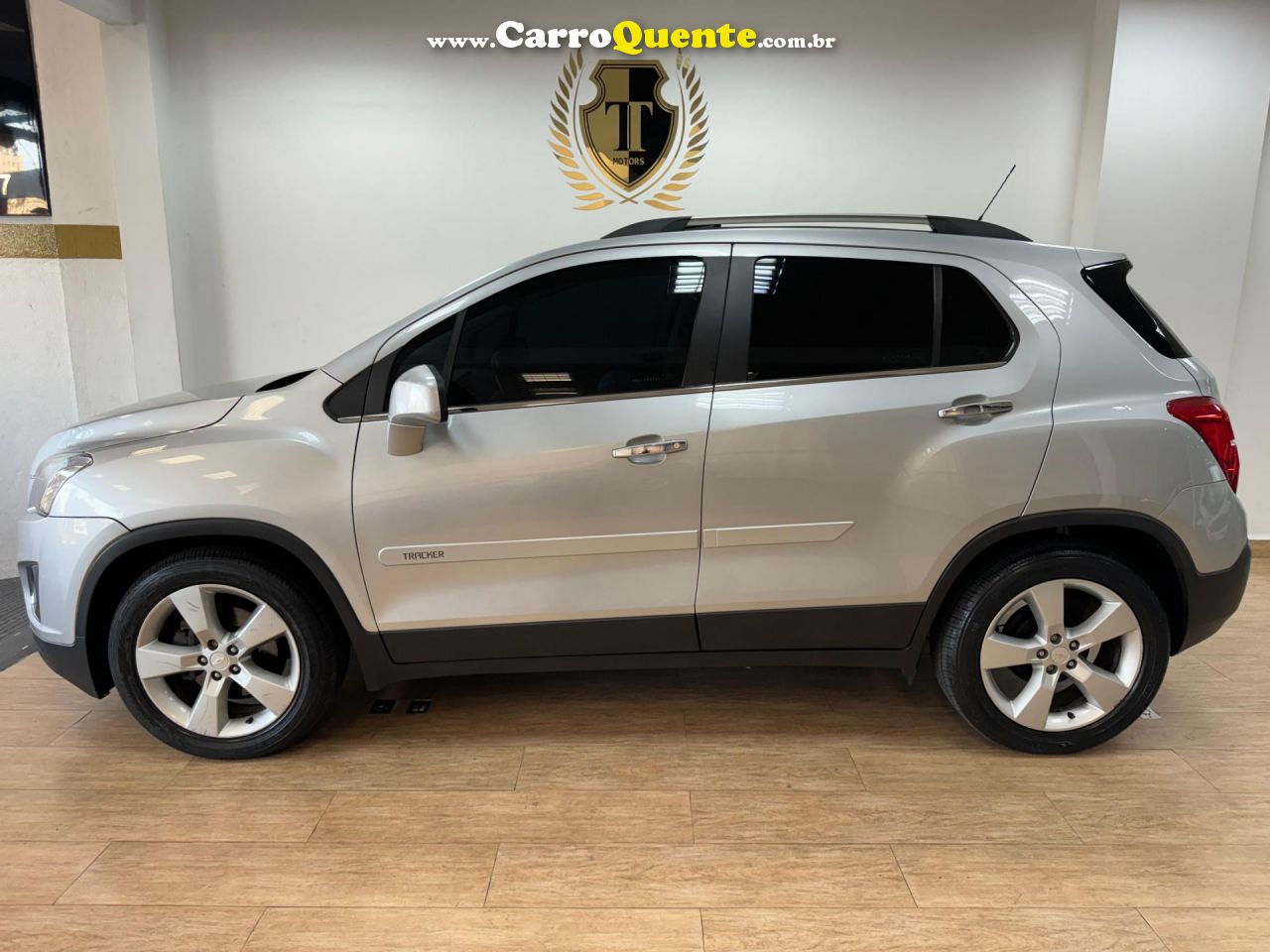 CHEVROLET   TRACKER LTZ 1.8 16V FLEX 4X2 AUT.   PRATA 2014 1.8 FLEX - Loja