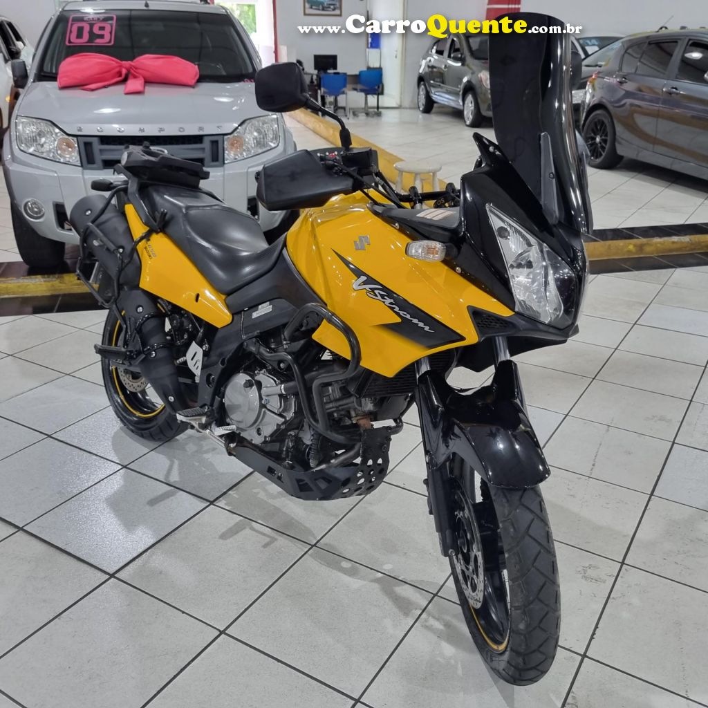 SUZUKI   DL 650 V-STROM   AMARELO 2009 645 GASOLINA - Loja