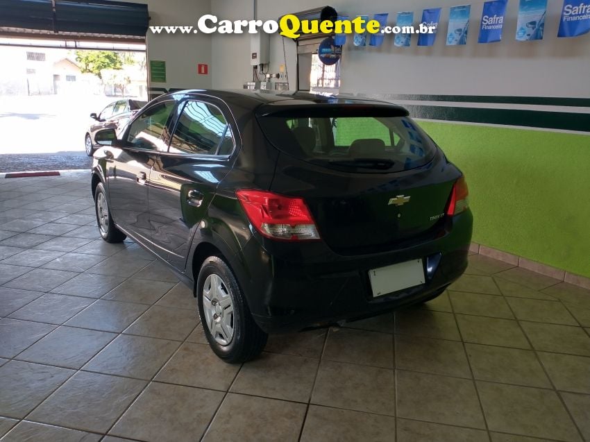 Chevrolet ONIX 1.0 MPFI LT 8V FLEX 4P MANUAL - Loja